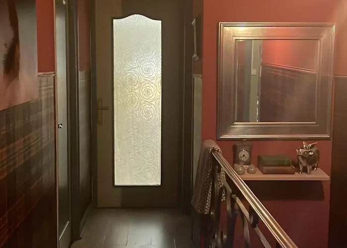 Homestay Double With Separate Full Bathroom *