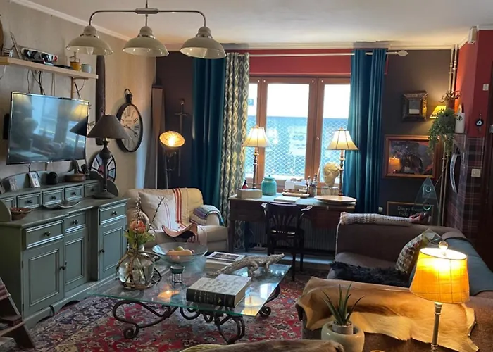 Double With Separate Full Bathroom Homestay